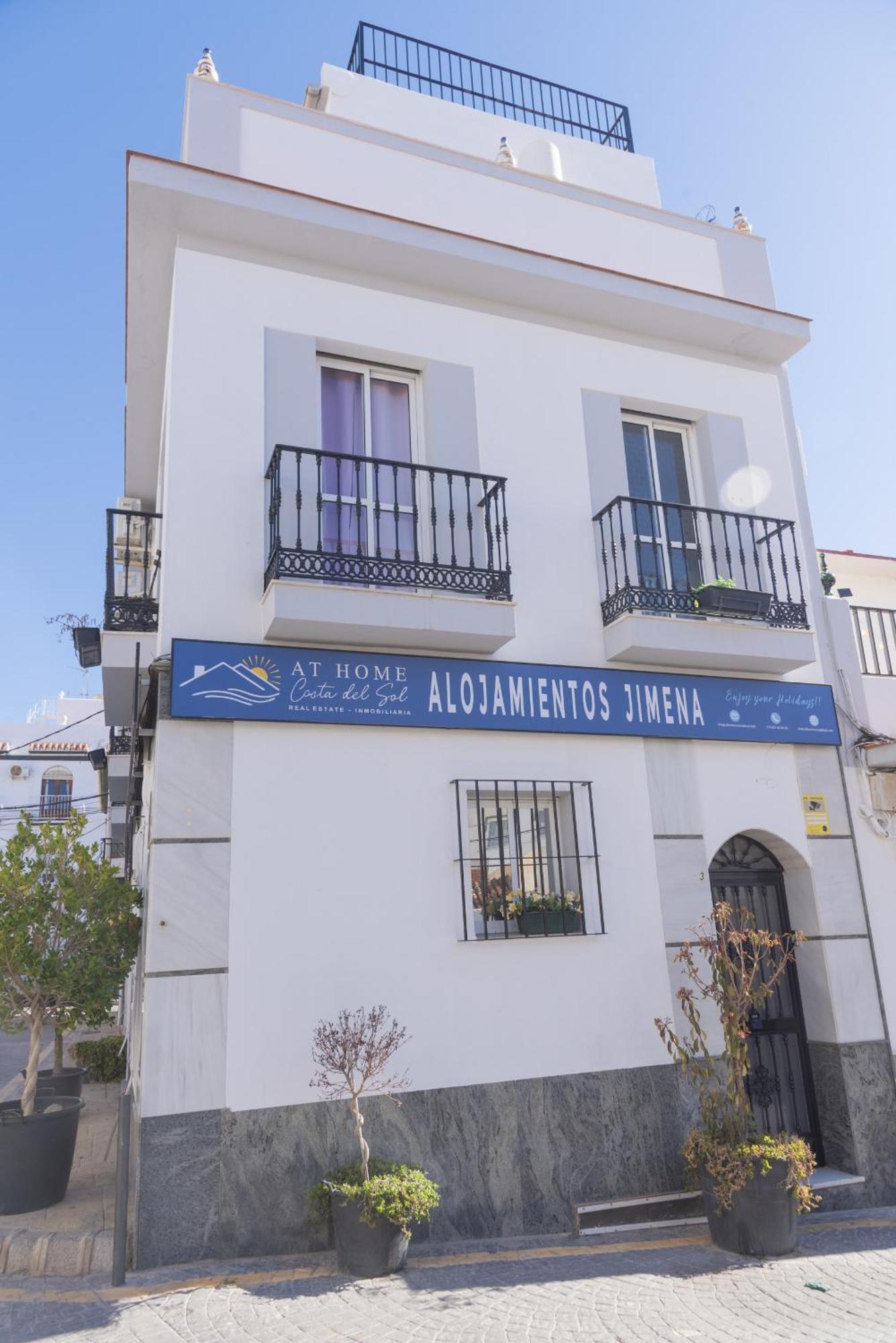 Estudio Jimena Carabeo En El Centro De Nerja Exterior foto